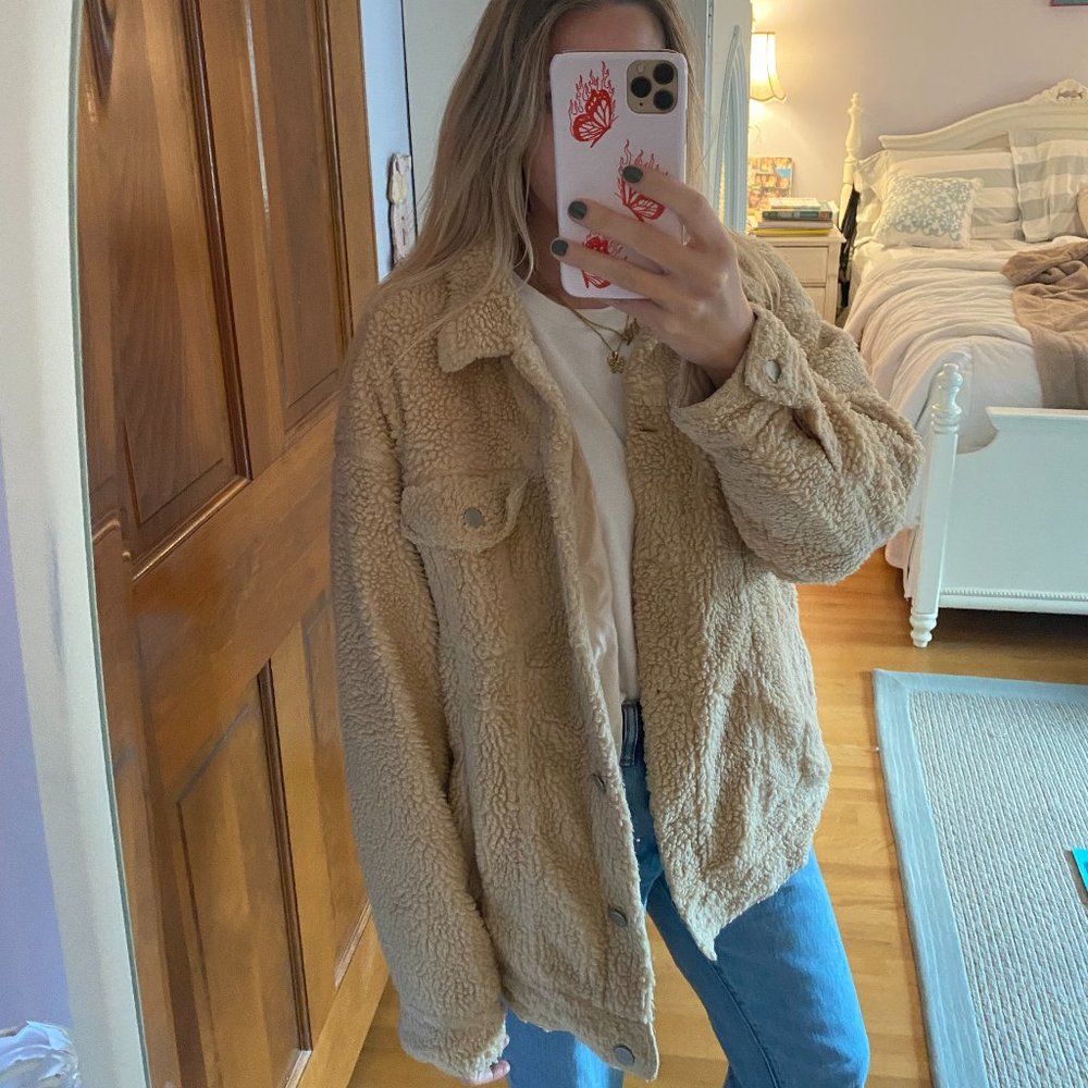 Missguided Cream Oversized Borg Trucker Jacket
